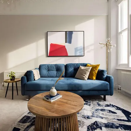 Apartment Chic & Sunlit Earls Court Flat *