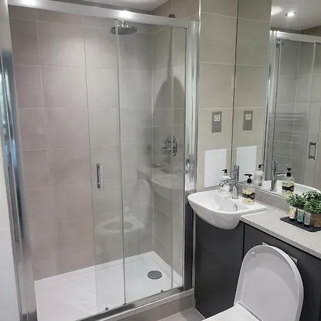 Kayz Lodge- Luxury Ensuite-private & Shared In A New House At The Olympic Village Overlooking Stratford Westfield And Tube Station