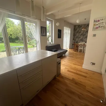 Holiday home Luxurious Living 4 Bedroom
