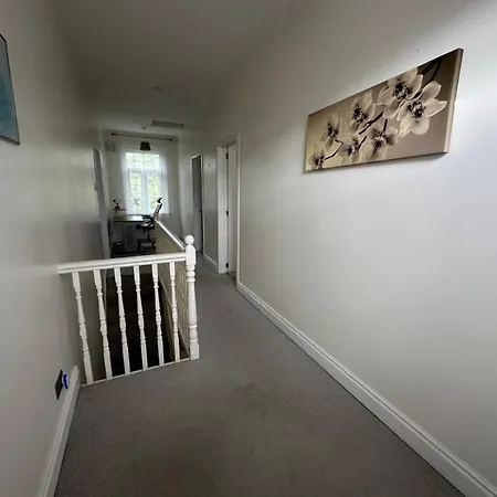 Holiday home Luxurious Living 4 Bedroom London