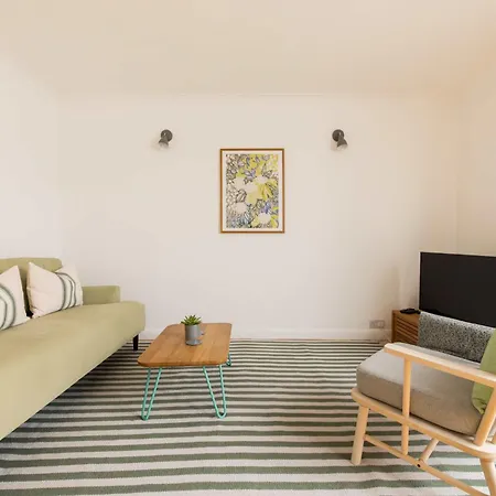 Charming Primrose Hill Rooftop Duplex