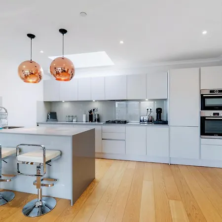 The Concord Modern 2 Bedroom *
