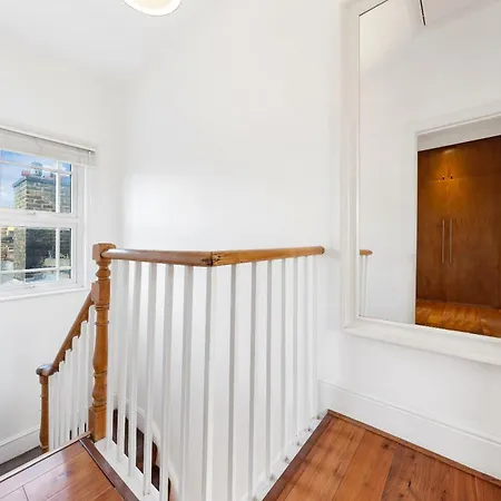 Lägenhet Luxury 4-bedroom Modern Flat In Steps From Station, Sleeps 9 In Style!