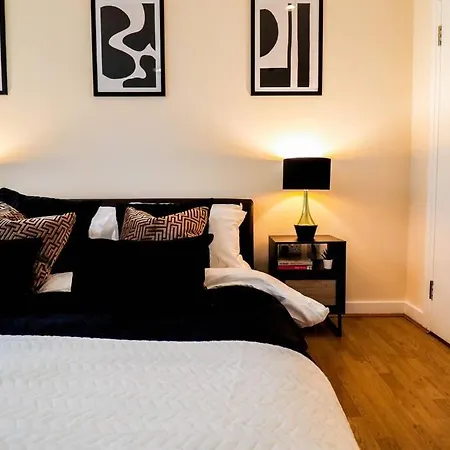 Premium Canary Wharf Flat - Long Offer Apartment *