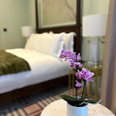 Ellen Kensington Hotel