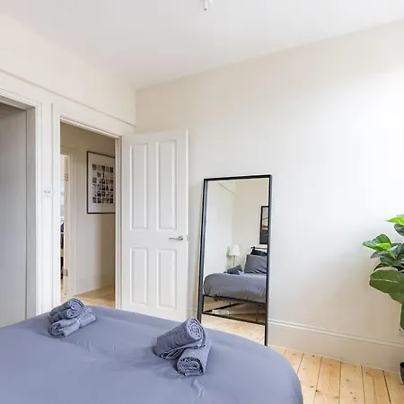 4 Bed Penthouse In Shoreditch * London