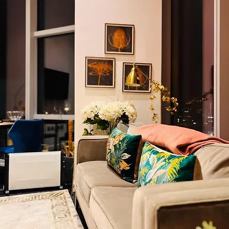 O2 Arena Beautiful 2bedroom Apartment London