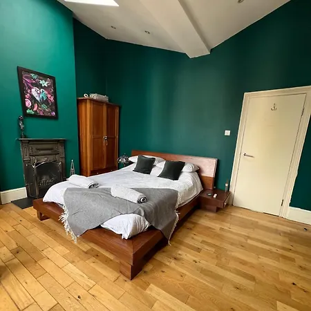 Apartment Luxury Maisonette In Location