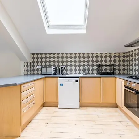 4 Bed Penthouse In Shoreditch London