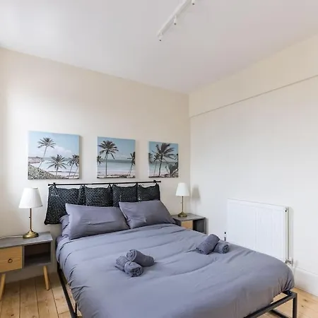 4 Bed Penthouse In Shoreditch London