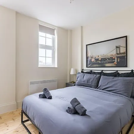 4 Bed Penthouse In Shoreditch