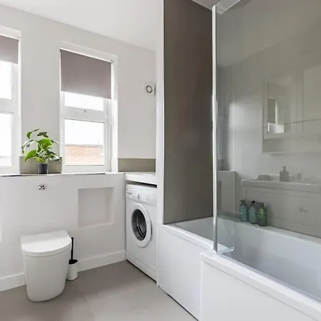 4 Bed Penthouse In Shoreditch Apartment *