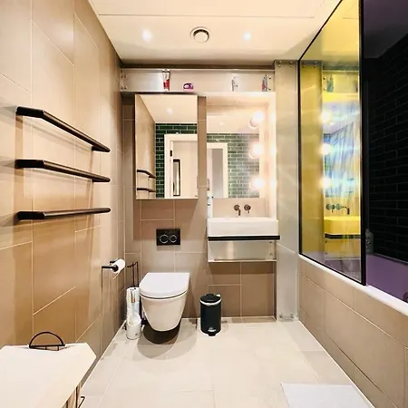 O2 Arena Beautiful 2bedroom