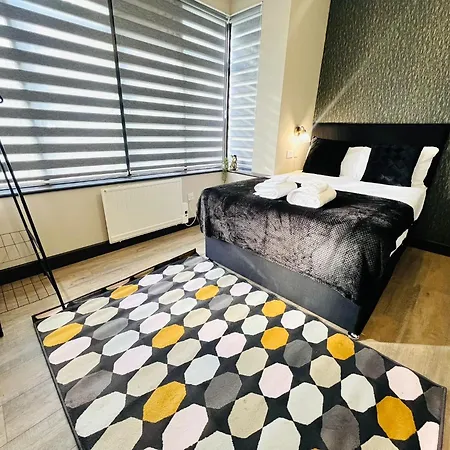 Caledonian Close To Camden & Kings Cross * Londýn