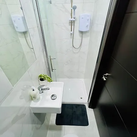 Caledonian Close To Camden & Kings Cross * Londýn