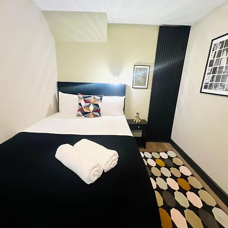 Caledonian Close To Camden & Kings Cross * Londýn
