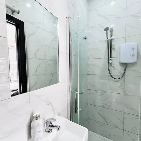 Caledonian Close To Camden & Kings Cross * Londýn