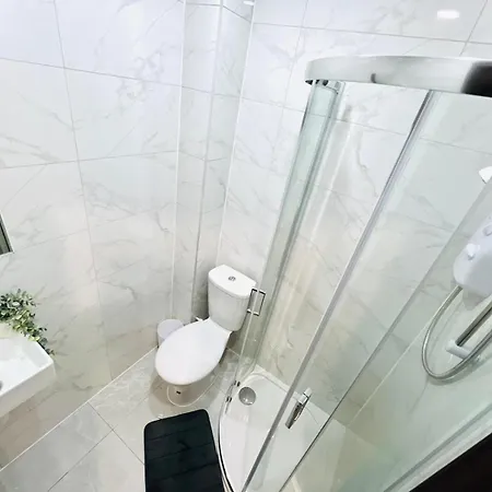 Caledonian Close To Camden & Kings Cross * Londýn