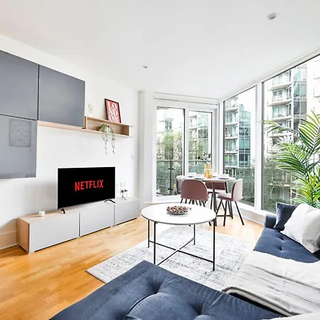 The Thamesview - Stylish 2 Bed Flat With Balcony
