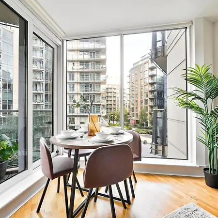 The Thamesview - Stylish 2 Bed Flat With Balcony Apartment