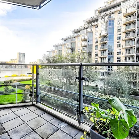 Apartment The Thamesview - Stylish 2 Bed Flat With Balcony *