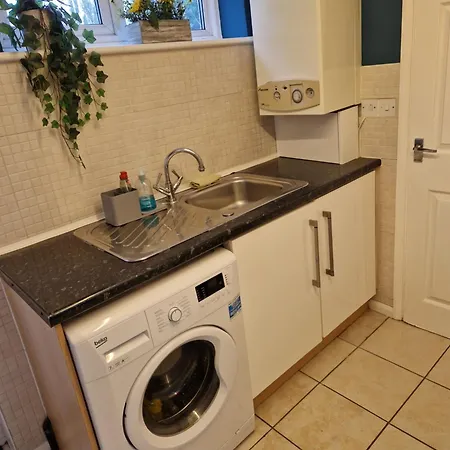 Apartment Cozy Flat & Lovely Garden, High Speed Wifi *
