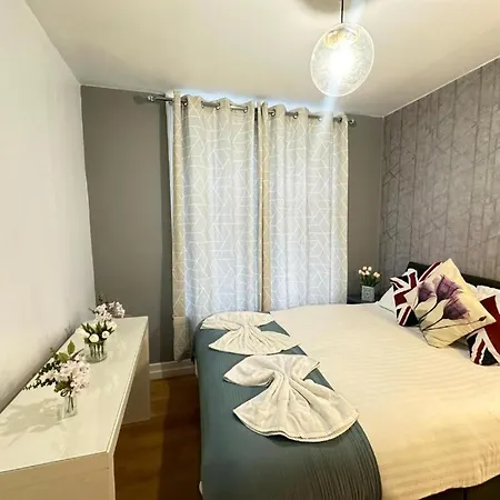 Affordable Two Bedroom In * London