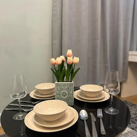 Apartment Affordable Two Bedroom In London