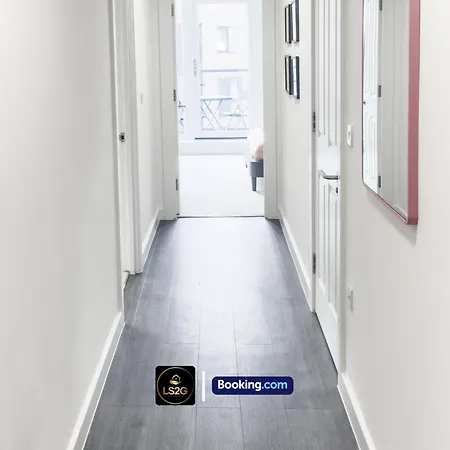 Stylish 2 Bedroom By Ls2g Short Lets & Serviced Greater With Free Parking * London