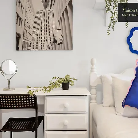 Weekly Or Monthly Stays, London, Stepney Green, 2bedroom Apt, Sleeps 6, Servcied By Maison Christo Short Lets & Serviced Accomdation Apartment London