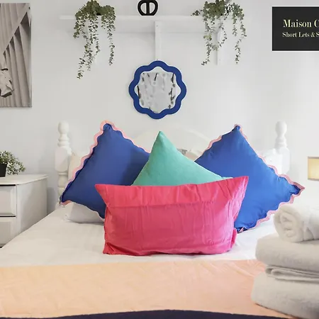 Apartment Weekly Or Monthly Stays, London, Stepney Green, 2bedroom Apt, Sleeps 6, Servcied By Maison Christo Short Lets & Serviced Accomdation *