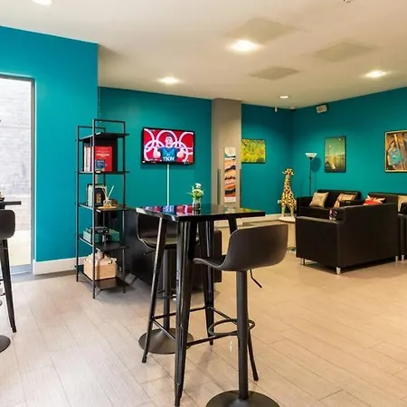 Student Only, Private In Apartamento