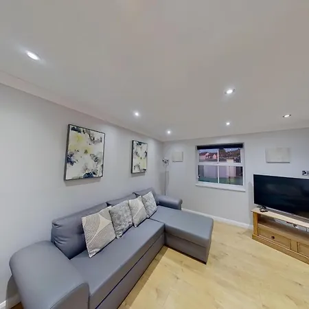 Grand 2 Bed *