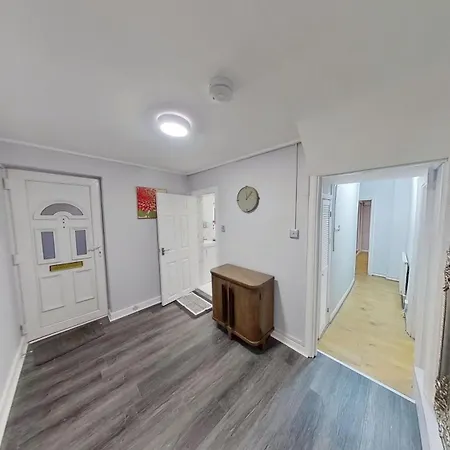 Grand 2 Bed Apartment Belvedere