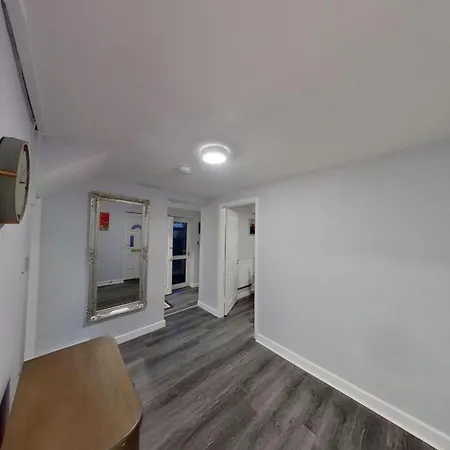 Apartment Grand 2 Bed Belvedere