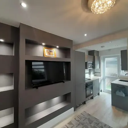 Cosy -2 Bed *