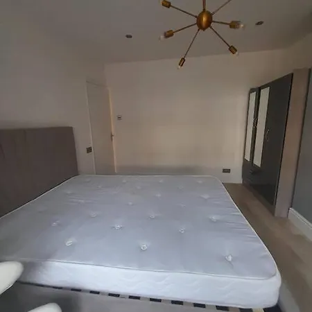 Cosy -2 Bed *
