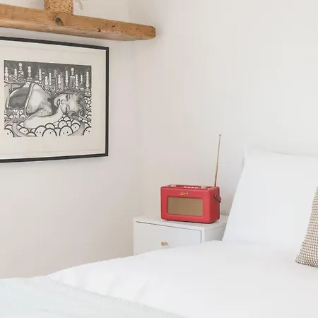 Stylish Flat In Shoreditch, Private Roof Terrace London
