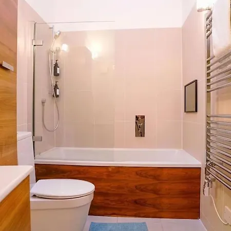 Hyde Park Luxury 2 Bed 2 Bath House