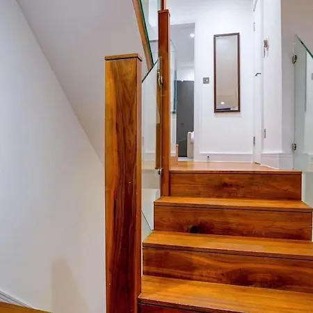 Hyde Park Luxury 2 Bed 2 Bath House Apartment