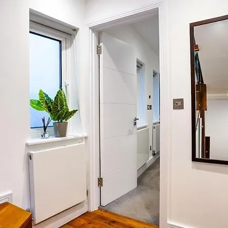 Hyde Park Luxury 2 Bed 2 Bath House Apartment *