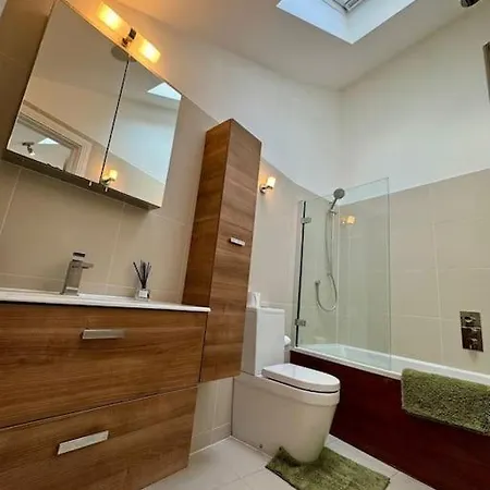 Hyde Park Luxury 2 Bed 2 Bath House * London