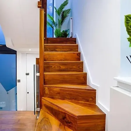 Hyde Park Luxury 2 Bed 2 Bath House Apartment London