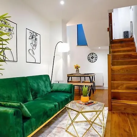 Hyde Park Luxury 2 Bed 2 Bath House London