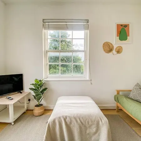 Entire 1 Bed Flat Near Kings Cross London