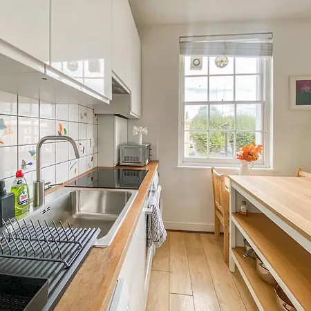 Entire 1 Bed Flat Near Kings Cross * London