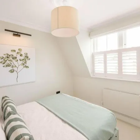 Luxury Shawfield In