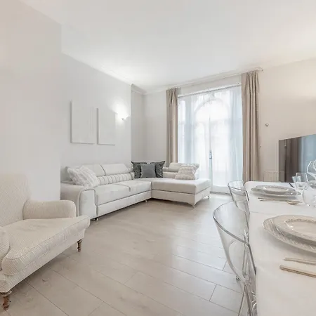 Apartment Charming Oxford Street Away