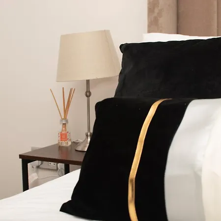 Cosy 2 Bed Hackney Sleeps 8 Apartment