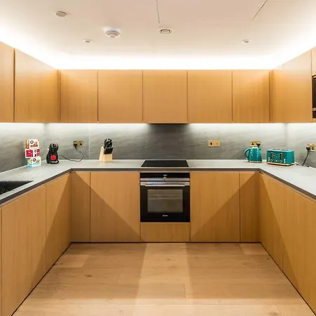 Kings Cross-luxury-sunset City View-gym-office Place-elevator Aparthotel London